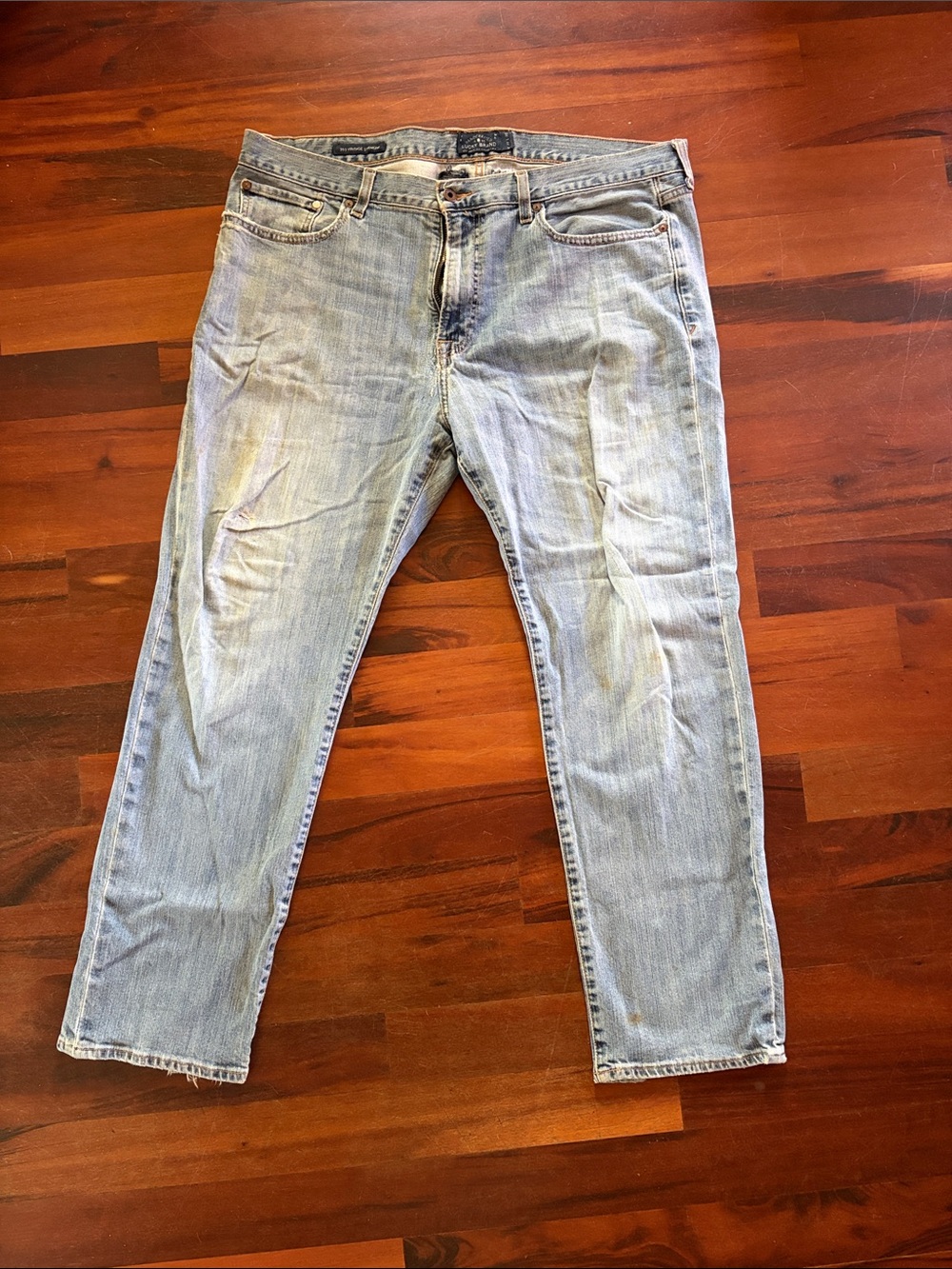 Lucky Men’s Light Wash Straight Jeans- 38 waist/30 length